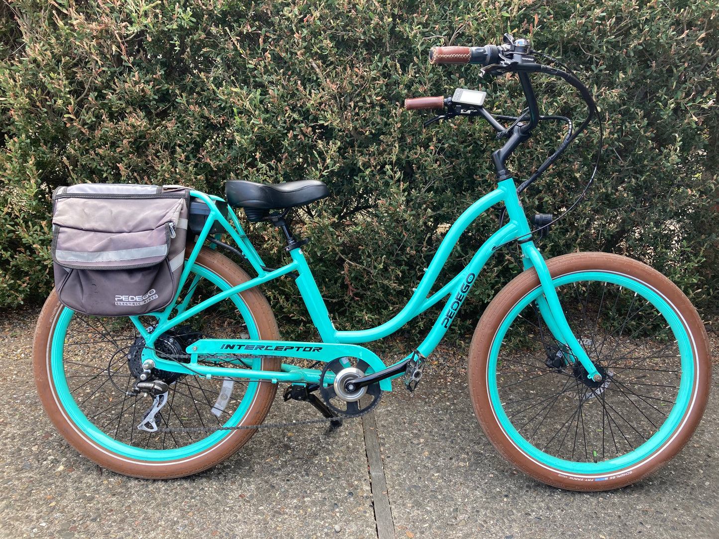 Interceptor 26" Step Thru Seafoam #0424, 500w, 15Ah