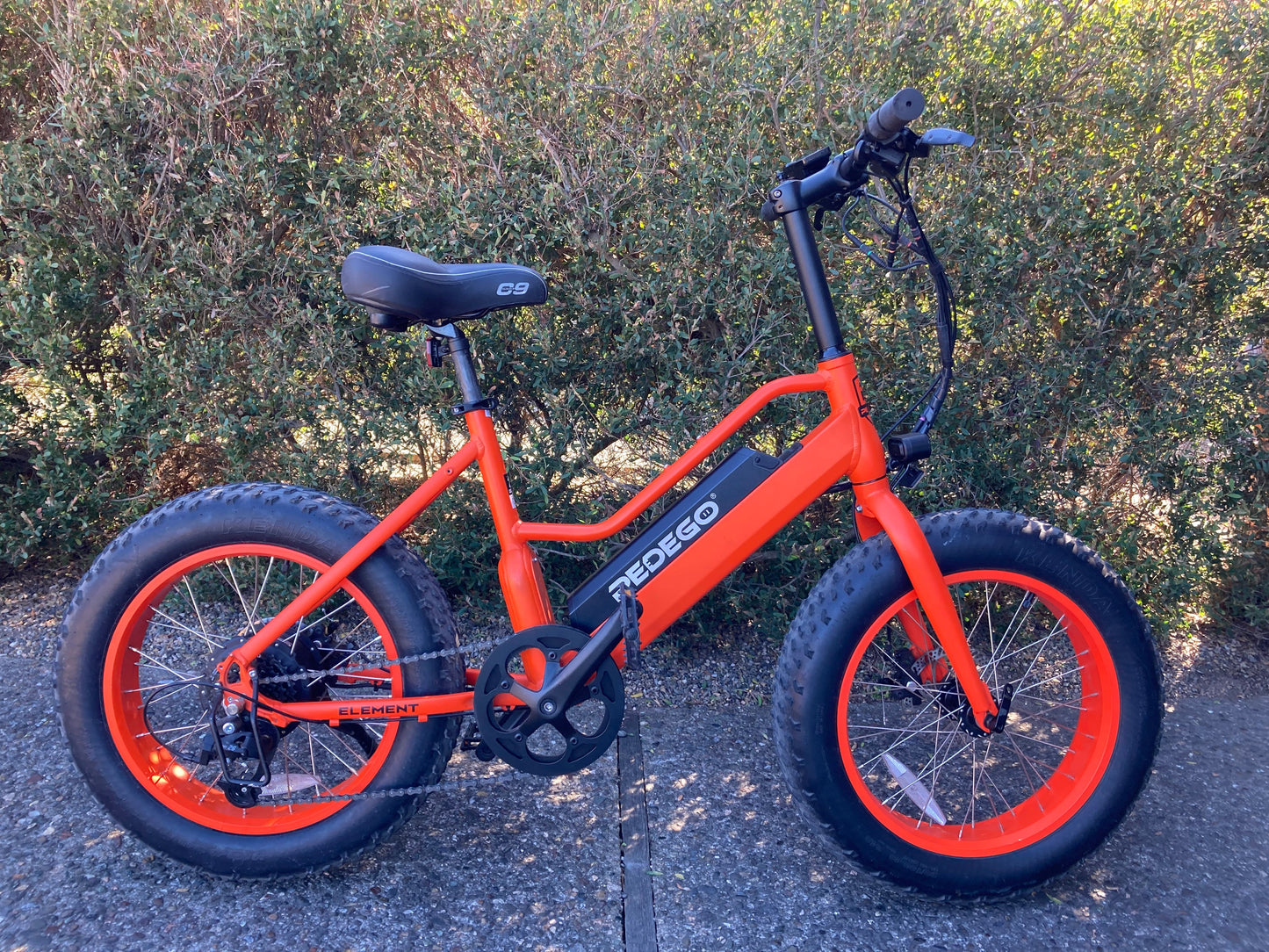 Element V1, Orange #1607, 500w, 10.4Ah Rack, Lite