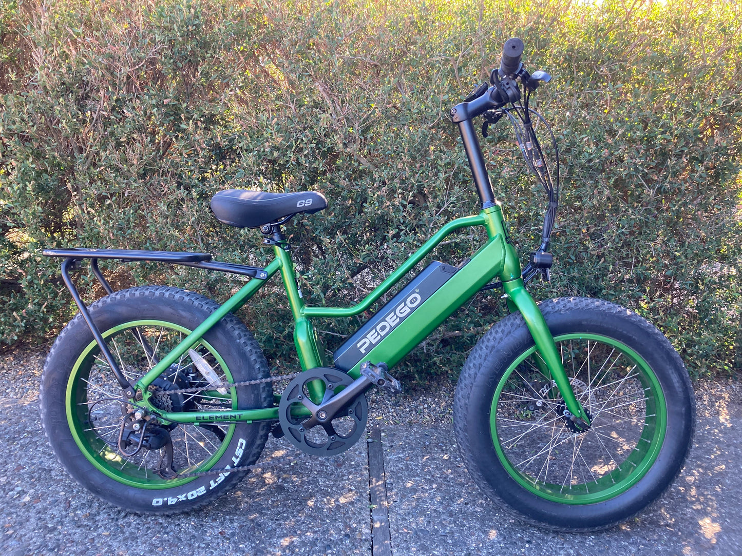 Element V1, Green #2397, 500w 10.4Ah Rack, Lite