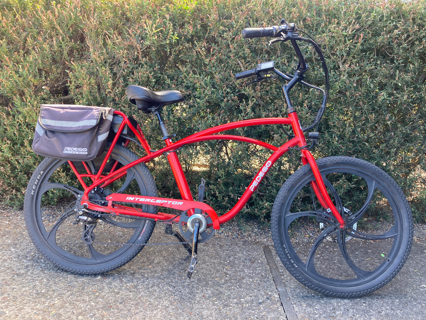 Interceptor 26" MAG Classic Ruby Red #7564, 500w, 15Ah