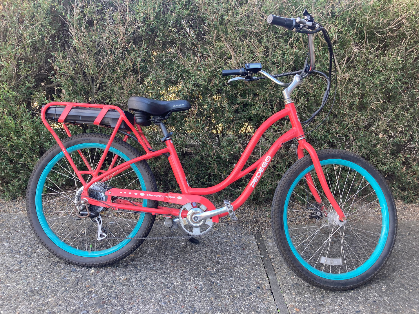 Comfort Cruiser 26" Coral #7893, 250w, 17.5Ah
