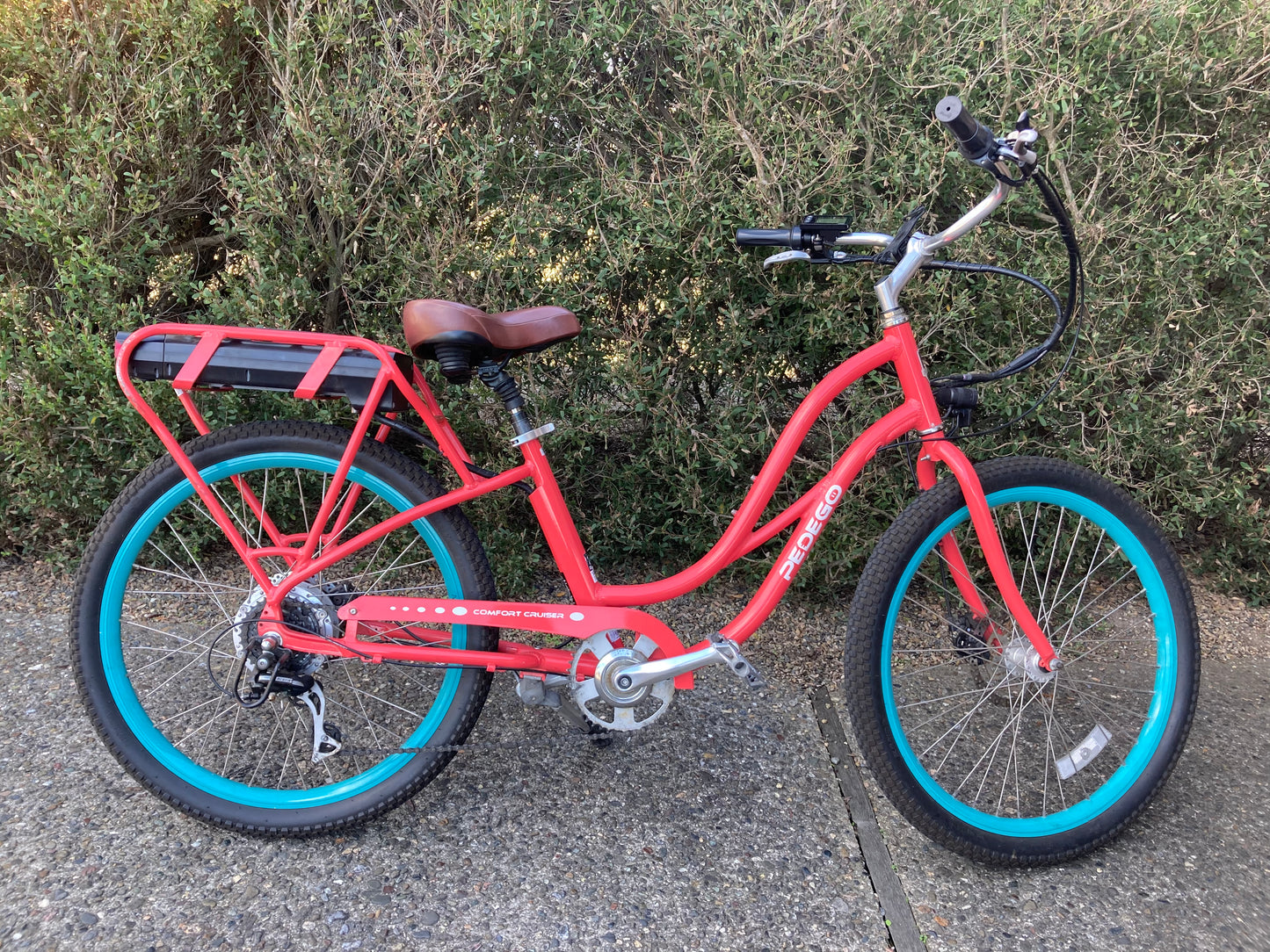 Comfort Cruiser 26" Coral #7998, 250w, 17.5Ah