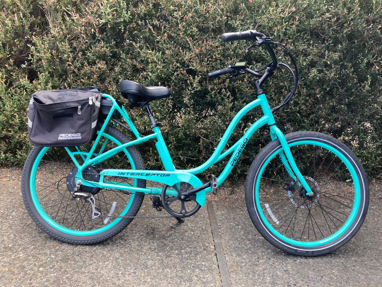Interceptor 26" Step Thru Seafoam #8175, 749w, 17.5Ah