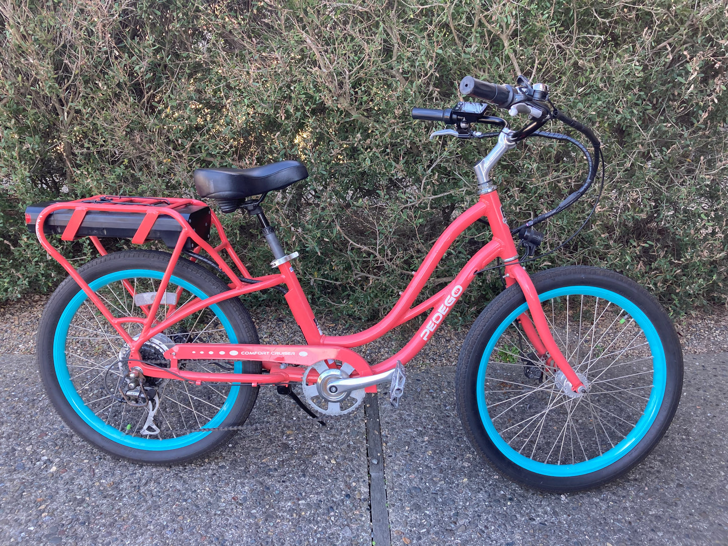 Comfort Cruiser 24" Coral #8255, 250w, 17.5Ah