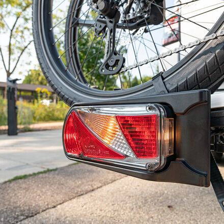 Saris Door County2-Bike Motorized Hitch Rack, Electric Lift, Easy Tilt & Electric Rear Lights